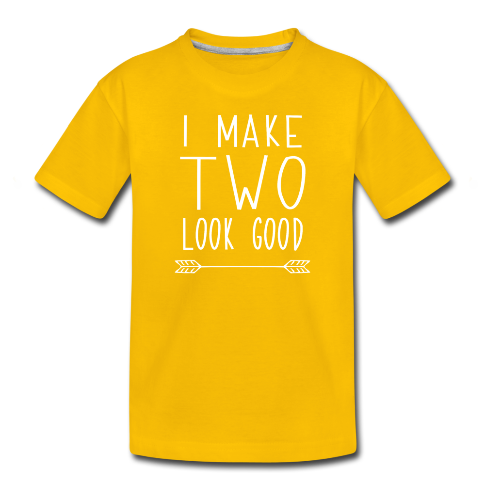 I Make Two Look Good, 2nd Birthday Outfit, Toddler Premium T-Shirt - sun yellow